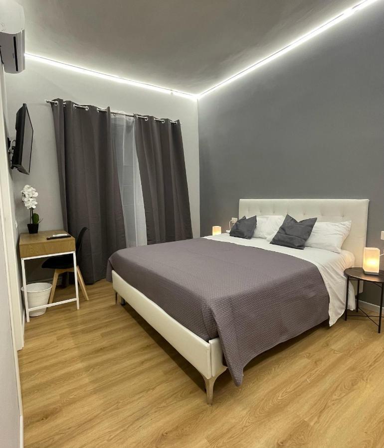 Vomero And Deluxe Bed & Breakfast